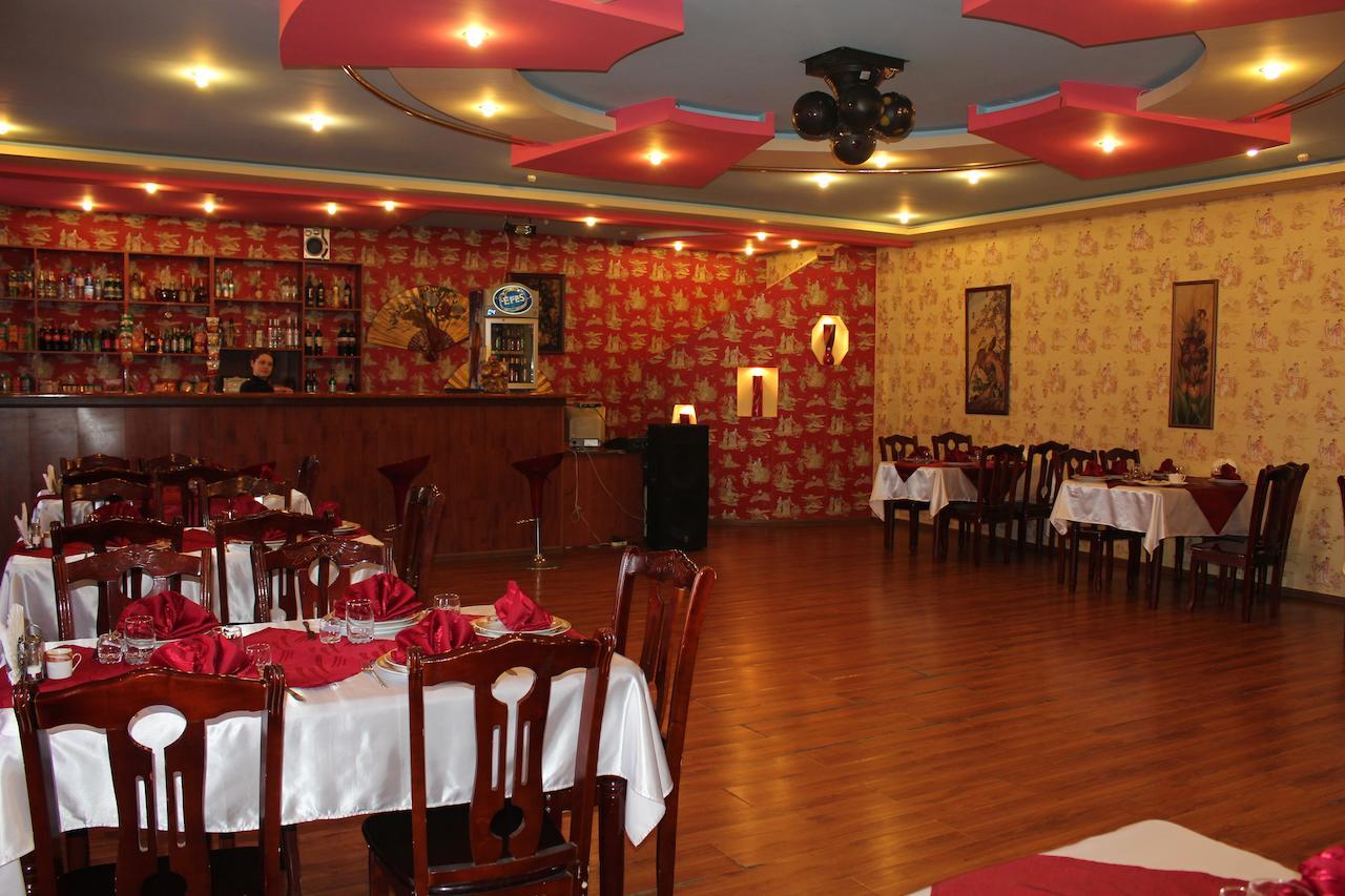 Pekin Hotel Temirtau Εξωτερικό φωτογραφία