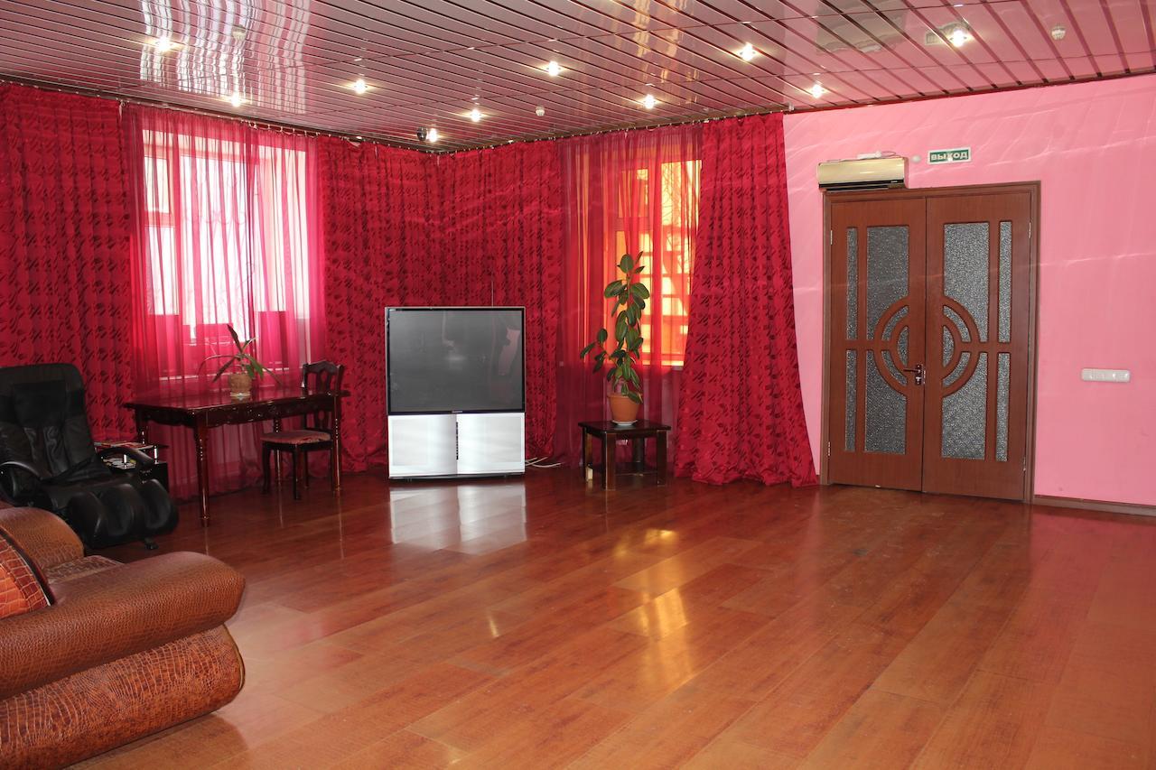 Pekin Hotel Temirtau Εξωτερικό φωτογραφία
