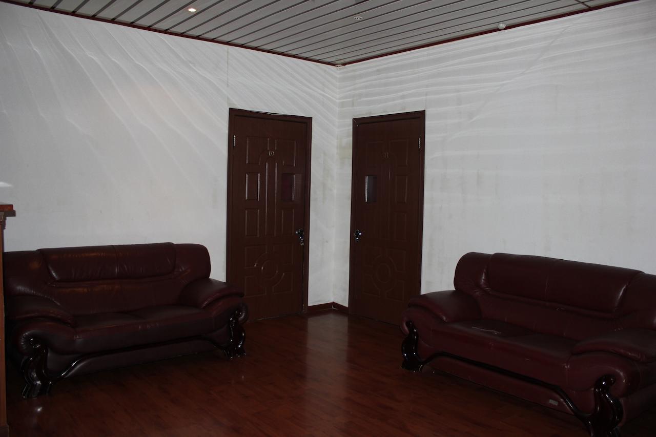 Pekin Hotel Temirtau Εξωτερικό φωτογραφία